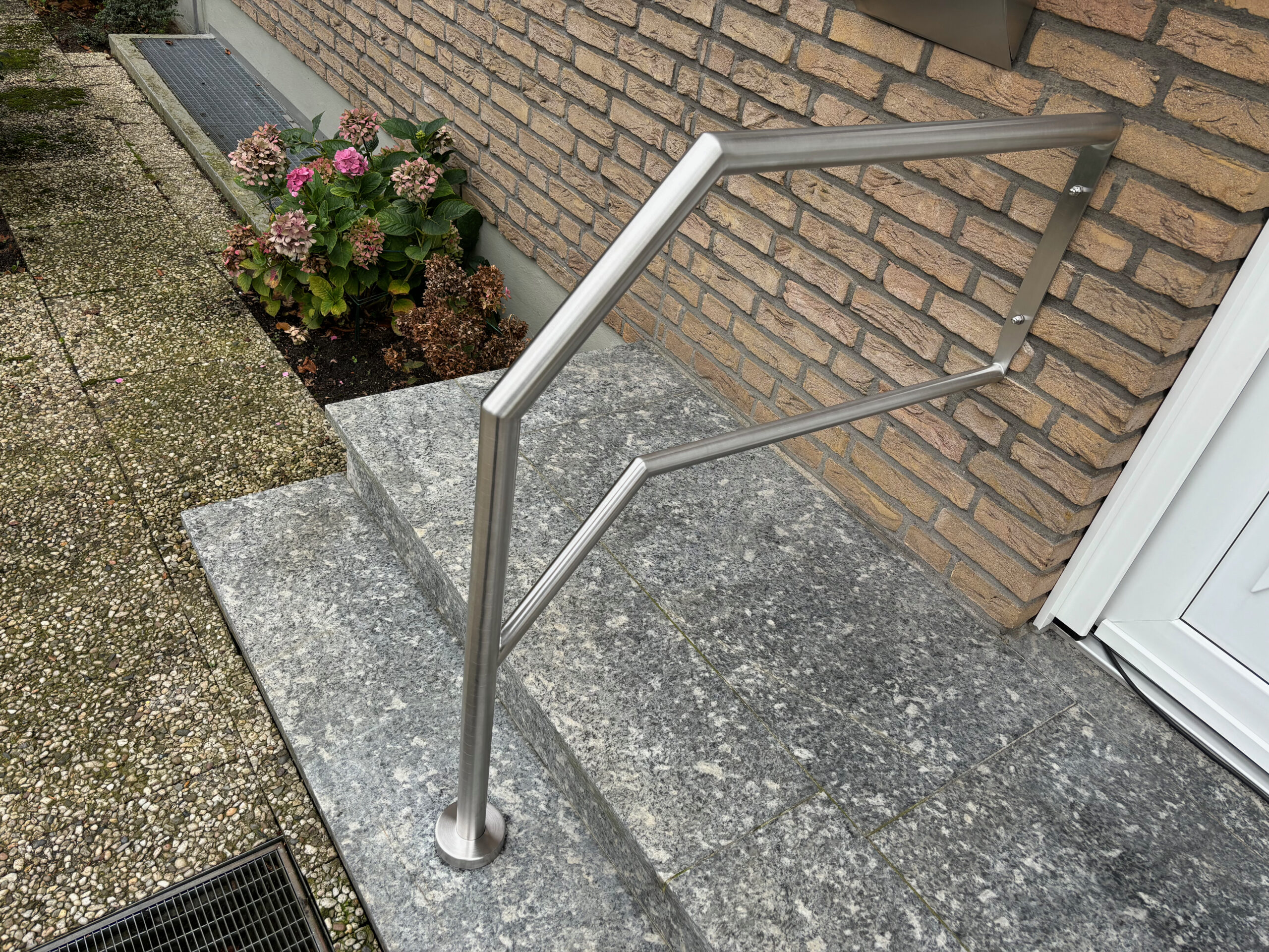 GBROTEC Edelstahl Geländerbau Handlauf