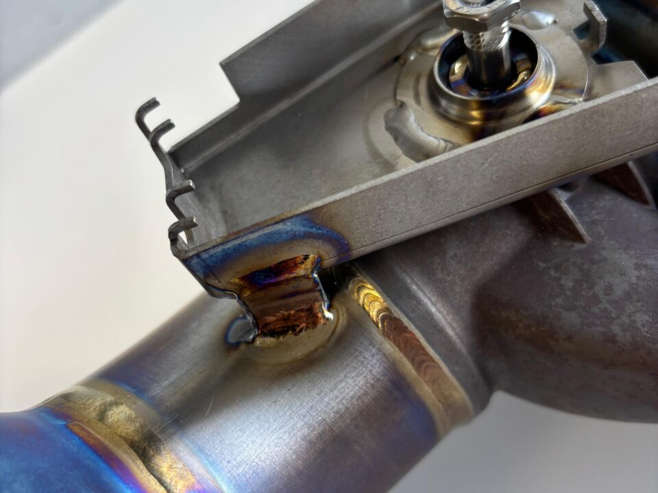 gbrotec-titan schweißen-titan auspuffanlage-titan abgasanlage-auspuffanlagen reparatur-titan wig schweißen-akrapovic abgasanlage-sc project-titan schweißen deutschland-motorrad-schweißen-aprilia