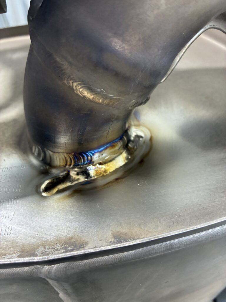 gbrotec-titan-schweissen-titan-auspuffanlage-titan-abgasanlage-auspuffanlagen-reparatur-titan-wig-schweissen-akrapovic-abgasanlage-sc-project-titan-schweissen-deutschland-schweisstechnik-schweissen-bmw